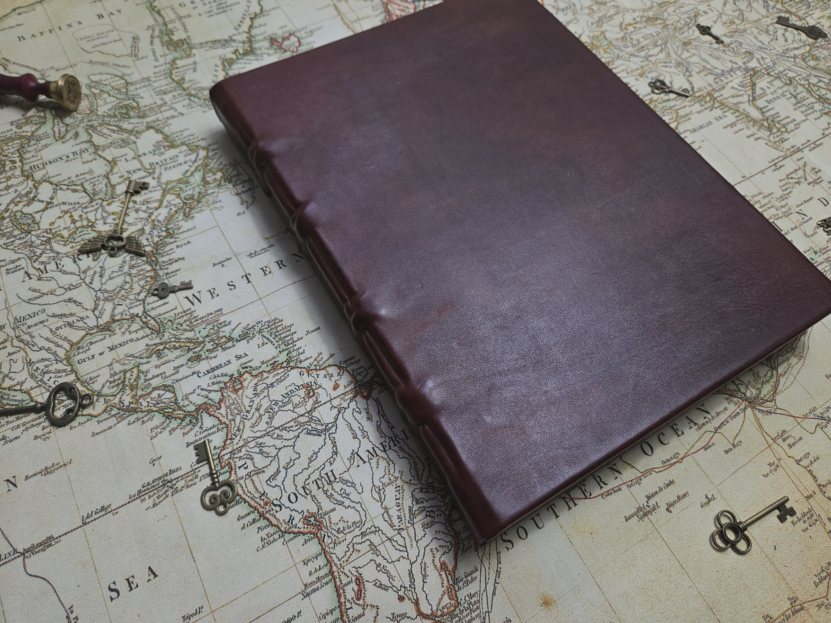 Carnet de croquis en cuir fait main – Grand modèle