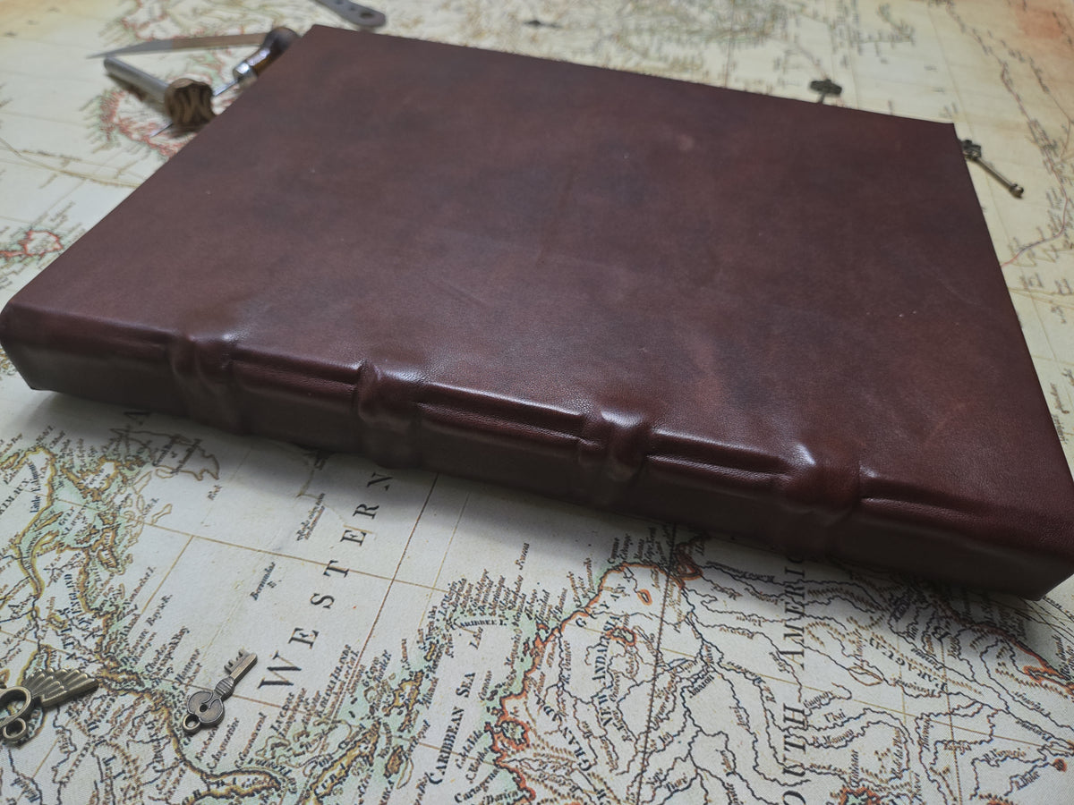 Carnet de croquis en cuir fait main – Grand modèle